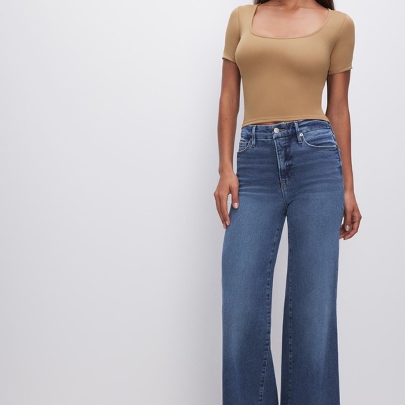 Good American: Scoop Neck Crop Scuba Knit T-shirt - Picture 5 of 11